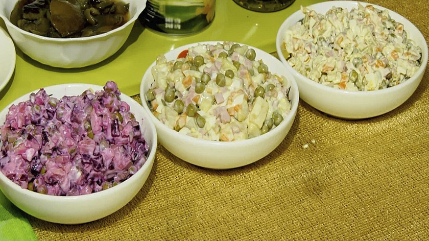 Диетолог Мухина назвала альтернативу майонезу в новогодних салатах