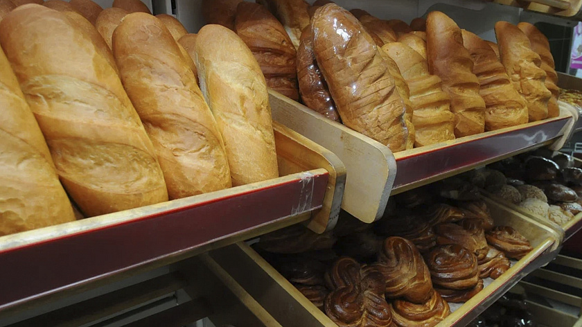 Пекарня из Салехарда назвала причину появления в магазинах хлеба «из будущего»