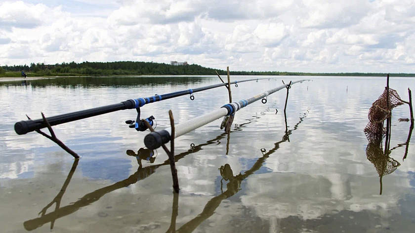 В районе Тарко-Сале во время рыбалки утонул мужчина