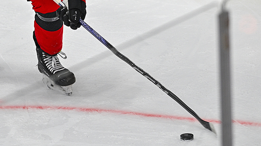 Хоккеисты «Факела» обыграли «Ленинградца»