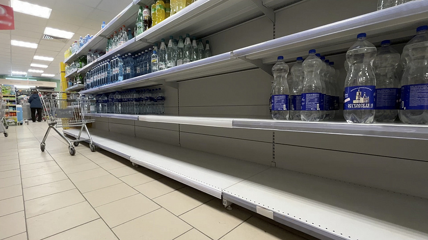 Надымчанам назвали причину закрытия магазина «Пятёрочка» в Лесном 