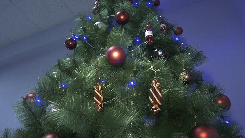 Юный ноябрянин получил новогодний подарок от главы Салехарда