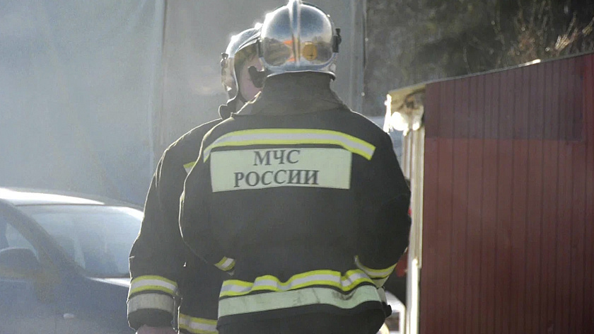 В Ноябрьске сгорела иномарка 