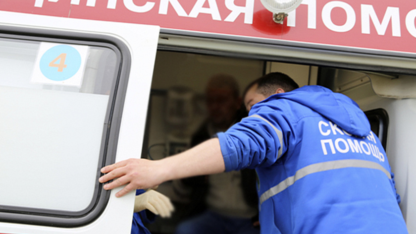 Новоуренгойские врачи приняли роды в машине скорой помощи