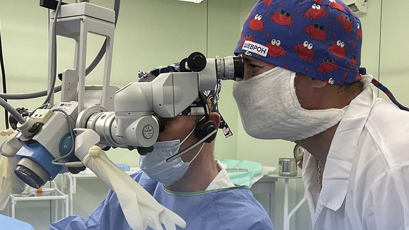 В Югре за день вернули слух семи детям