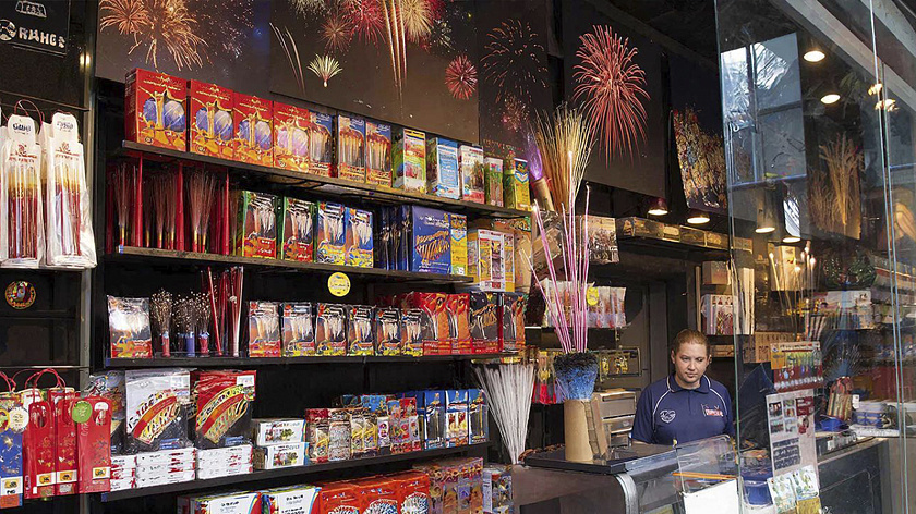 Специалисты не выявили нарушений в ноябрьских магазинах пиротехники