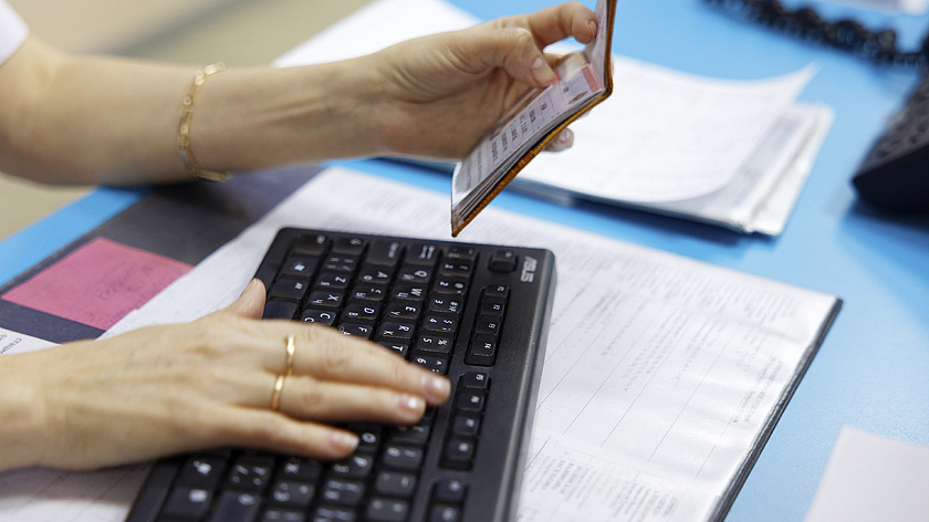 В Госдуме предложили бороться с навязыванием платных медуслуг