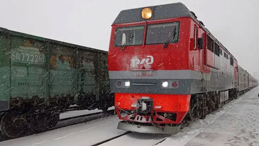 Ямальцам объяснили невозможность запуска быстрых поездов в округе