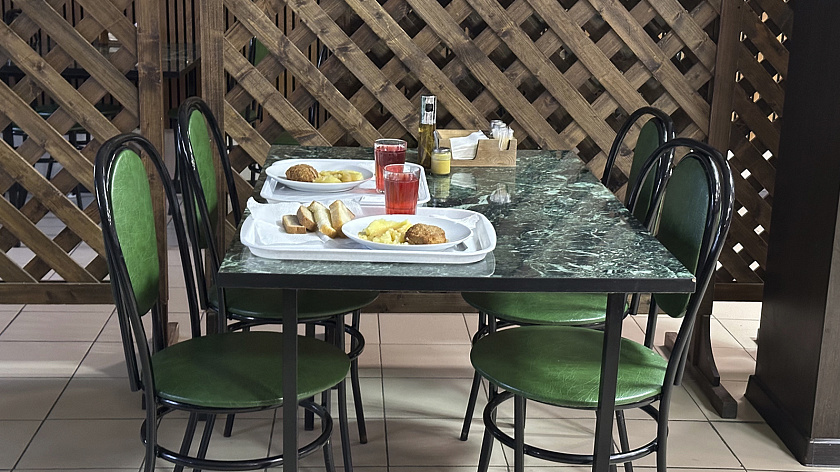 Тюменьстат назвал Салехард городом с самыми дорогими обедами на Ямале