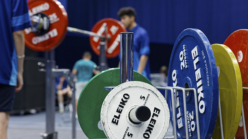 Ямальские спортсмены привезли три медали с Первенства России по тяжелой атлетике