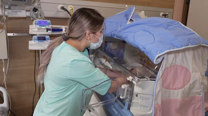 В Ноябрьске на три недели приостановили партнёрские роды