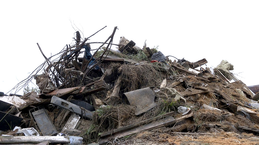 В трёх сёлах Ямальского района ликвидировали незаконные свалки
