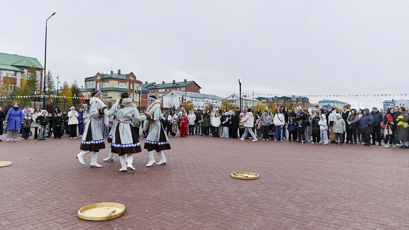 В Пуровском районе прошла этновечеринка с танцевальным марафоном