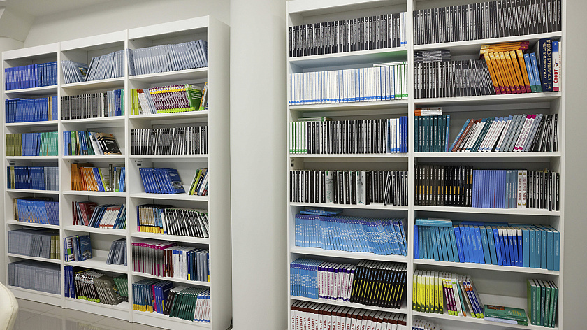 В посёлке Тюменского округа открылась обновлённая многофункциональная библиотека