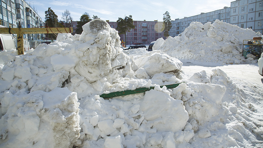 В Ноябрьске дорожников оштрафовали за плохую уборку снега