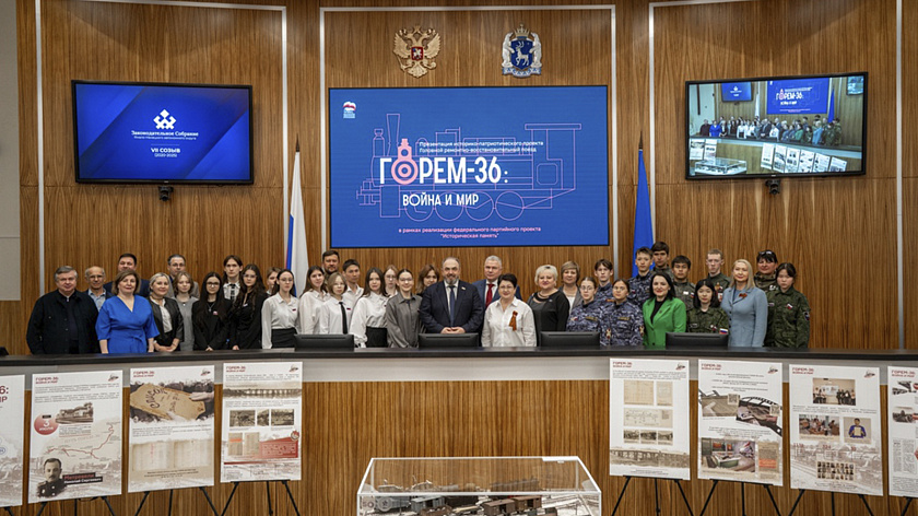 На Ямале презентовали макет легендарного поезда «ГОРЕМ-36»