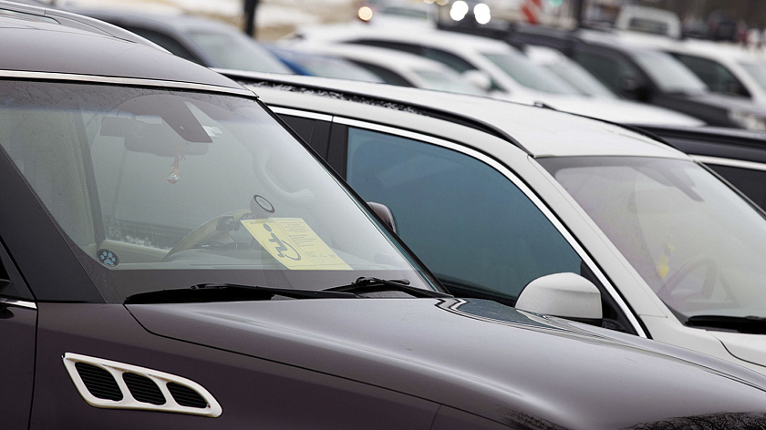 Двое травмированных на производстве ямальцев получили специальные автомобили