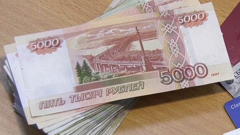 Средняя заработная плата москвичей превысила 160 тысяч рублей