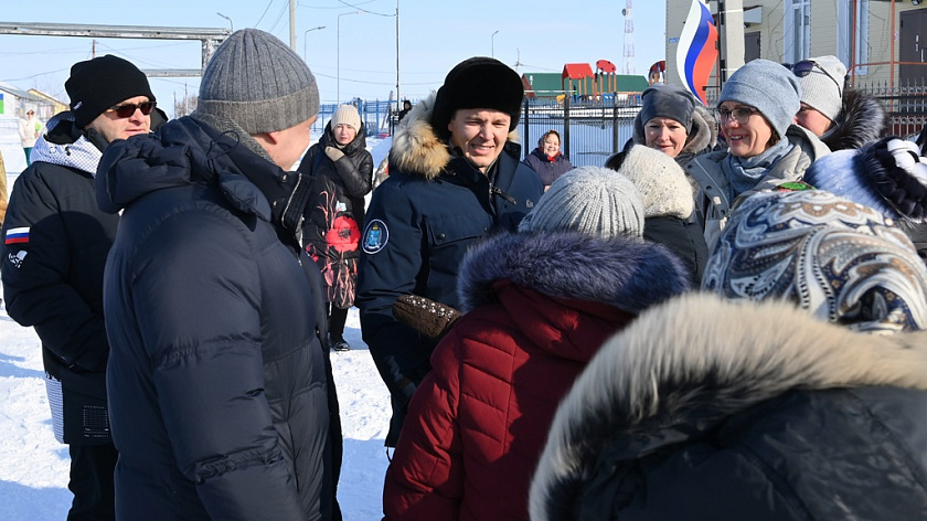 В национальных посёлках Ямала после визита губернатора решат вопрос с детсадами и школой 