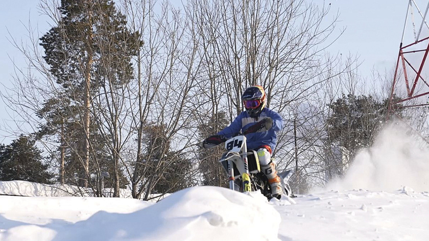 Ямальцы укрощают сноубайки