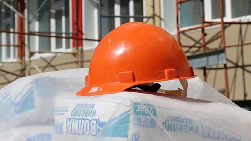 Сухогруз «Верный» и ещё два судна отремонтируют в Тазовском районе