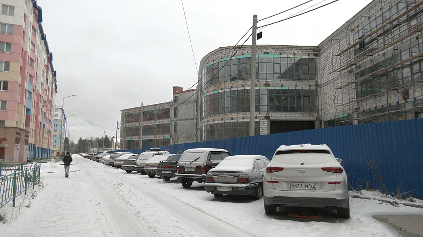В Ноябрьске временно закроют проезд между домами на Советской