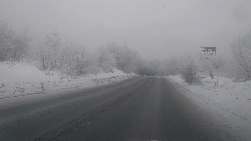 Российским водителям дали ценные советы по поведению на дороге при снегопаде