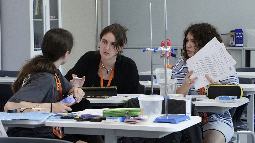 Пять ямальских школьников приняли участие в олимпиадной смене по физике