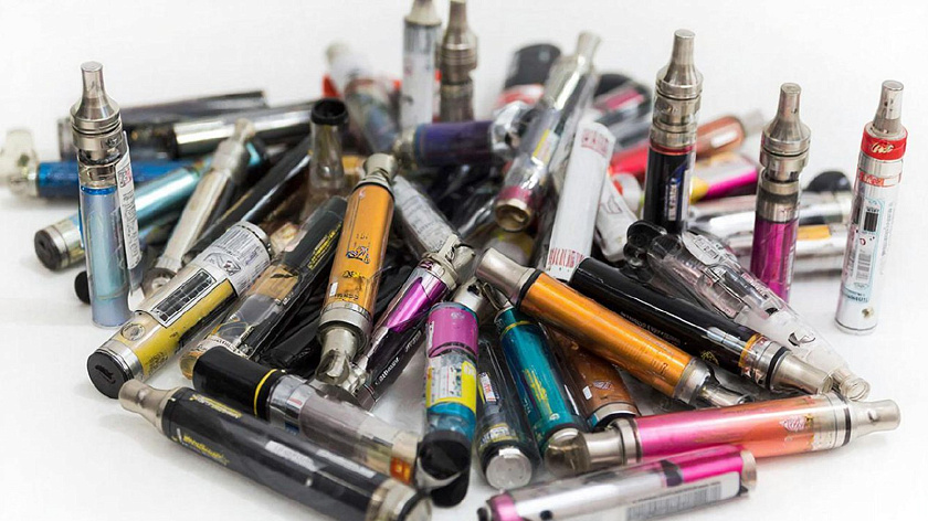 Петербургский депутат допустил введение запрета на продажу вейпов в начале 2026 года
