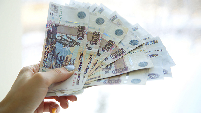 В Свердловской области более 100 студенток получили выплаты по беременности