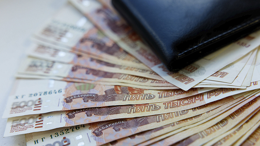 В Ноябрьске по требованию прокуратуры работнику выплатят задолженность по зарплате