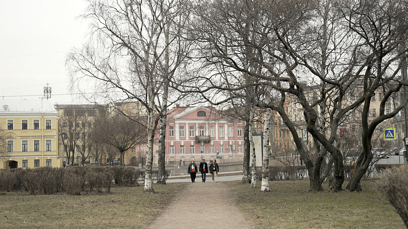 В Санкт-Петербурге вход в парки «Александрия» и «Ораниенбаум» стал бесплатным