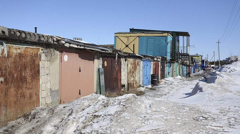 Надымчан призвали поддерживать порядок в гаражах и на прилегающих участках
