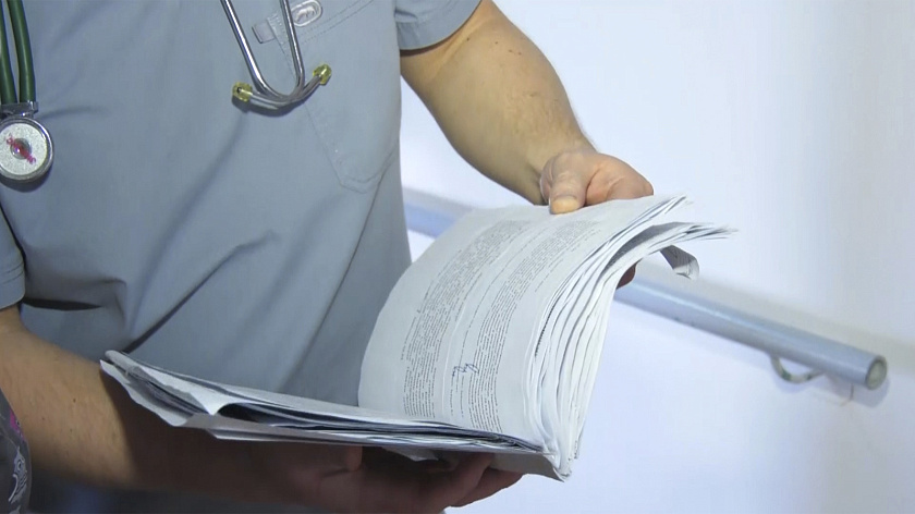 Сургутские врачи спасли от инвалидности женщину с тремя переломами