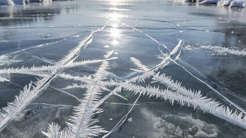 В Петербурге ввели запрет на выход на лед с 4 декабря