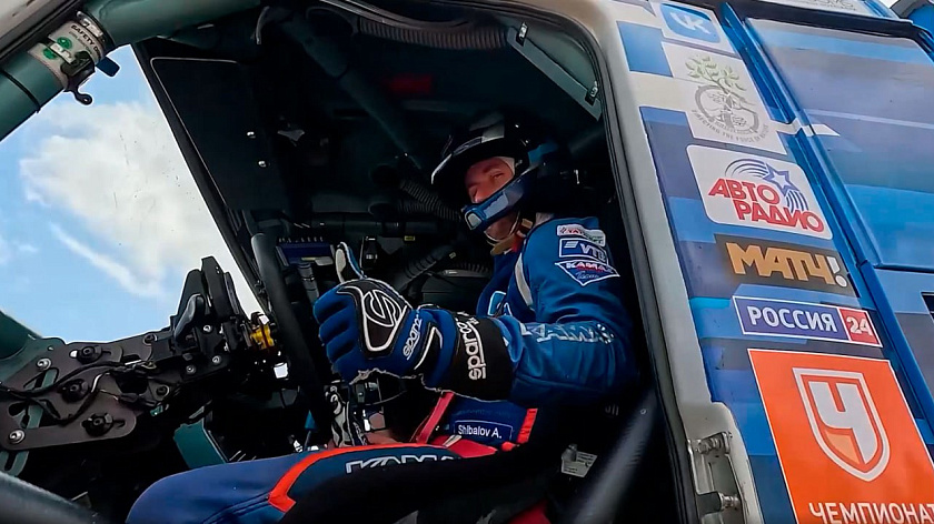 Гонщик, отец, чемпион: эксклюзивное интервью с пилотом «КАМАЗ-мастер»