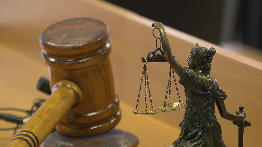 Жительницу Салехарда осудят за покушение на убийство знакомой