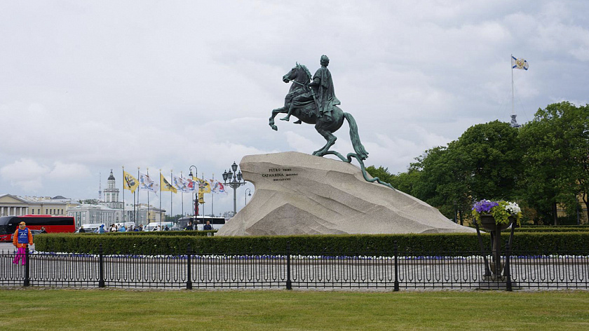 В Петербурге ещё пять фонтанов запустили 1 мая