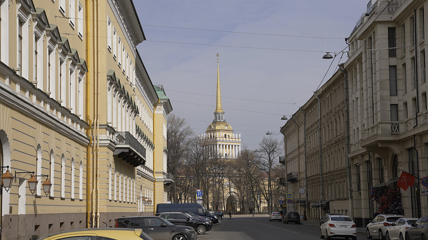 В Петербурге появится система видеонаблюдения для контроля за крышами и туристами