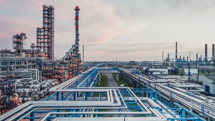 Нефтяники доставят тысячи тонн топлива в труднодоступные районы Ямала и Югры