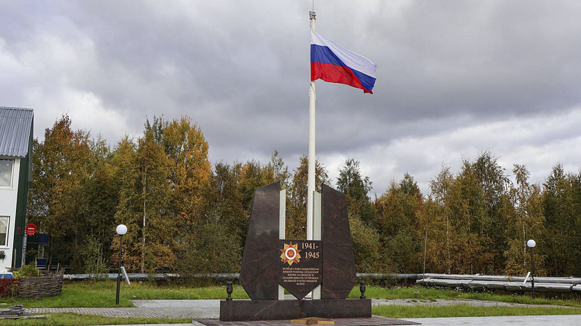 В Надымском районе открыли памятник героям Великой Отечественной войны