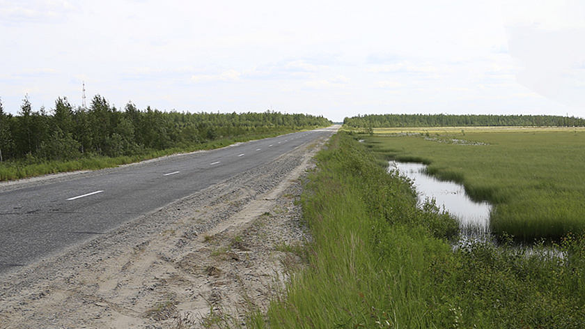Исследование показало, что глобальное потепление разрушает трассу Салехард — Надым