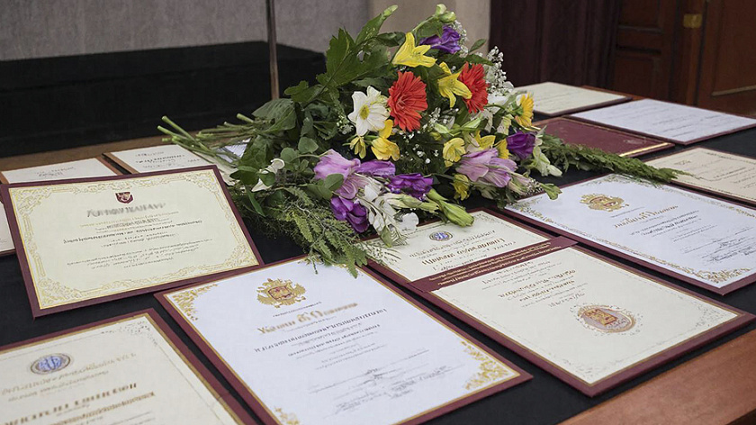 В Мужах наградили 55 выдающихся шурышкарцев в День округа и района