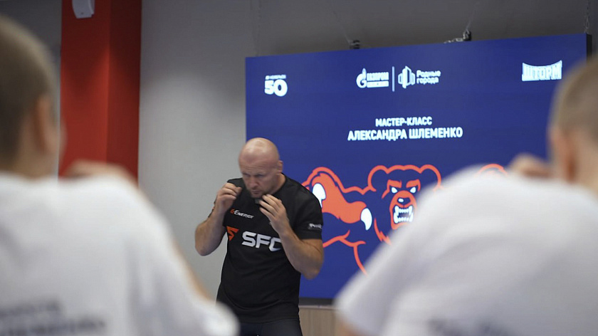 Тренировка на Крайнем  Севере. Чемпионы мира по ММА провели мастер-классы на Ямале