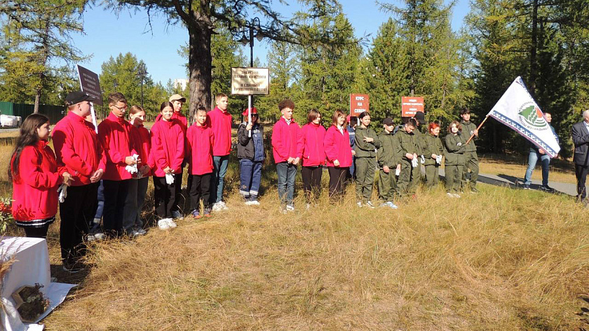 Аллея из яблонь появилась в парке культуры и отдыха Надыма. ФОТО