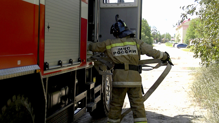 На Ямале за сутки ликвидировали три пожара