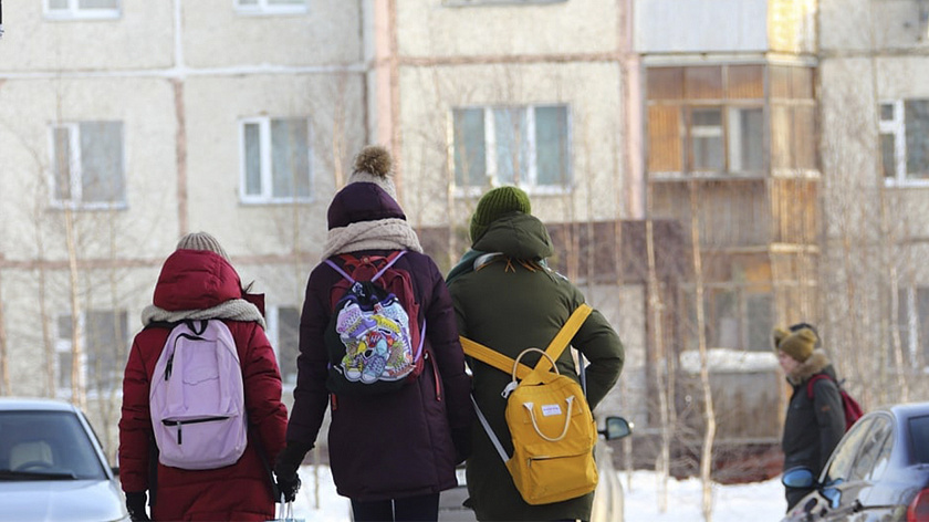 В Новом Уренгое из-за холода отменили занятия для младших школьников