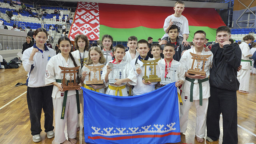 Ноябрьские каратисты вернулись с соревнований из Минска с медалями