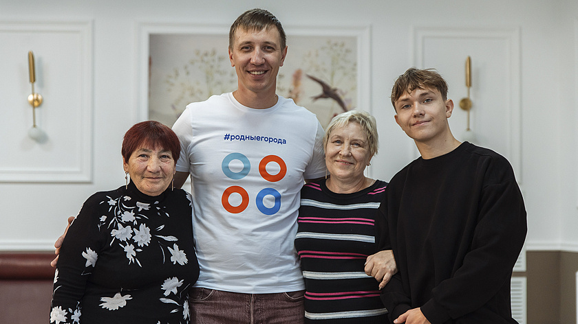 Пенсионеры получили необычное новогоднее поздравление от «Газпромнефть-СМ»