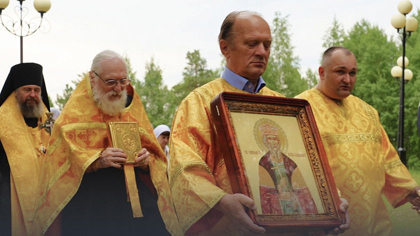 Верующие Ноябрьска пройдут крестный ход до Поклонного креста